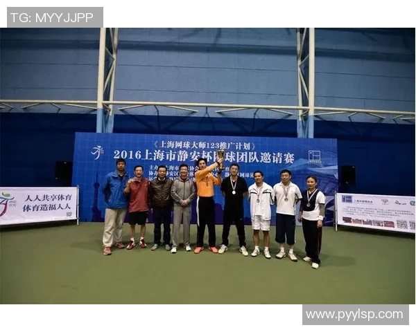 南京网球队的默契配合揭秘：网球场上的团队精神与战术分析