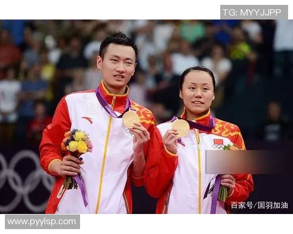 南京羽毛球队与成都羽毛球队赛后复盘分析个人能力对比与表现总结