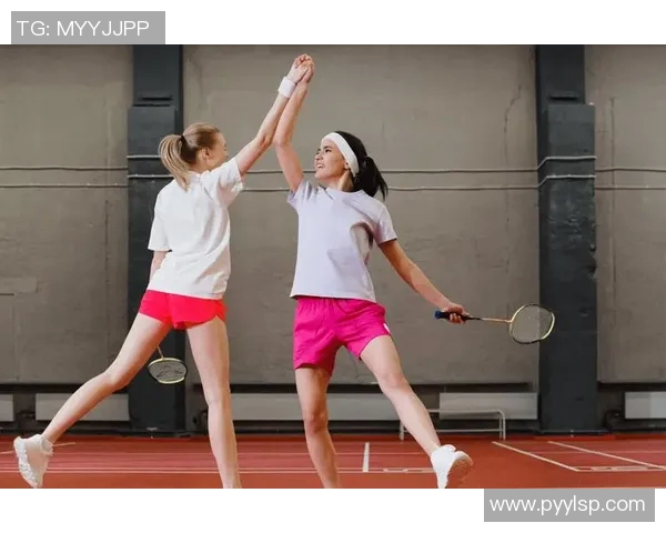 杨静亲授网球技巧与心得分享助你提升球技与比赛表现