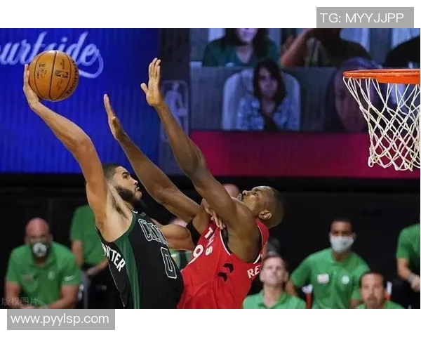 深入分析西安篮球队反击战术的特点与执行策略 深入分析西安篮球队反击战术的特点与执行策略