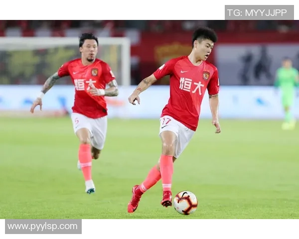足球明星对恒大球星的精彩点评与分析展现中国足球的未来潜力与发展方向