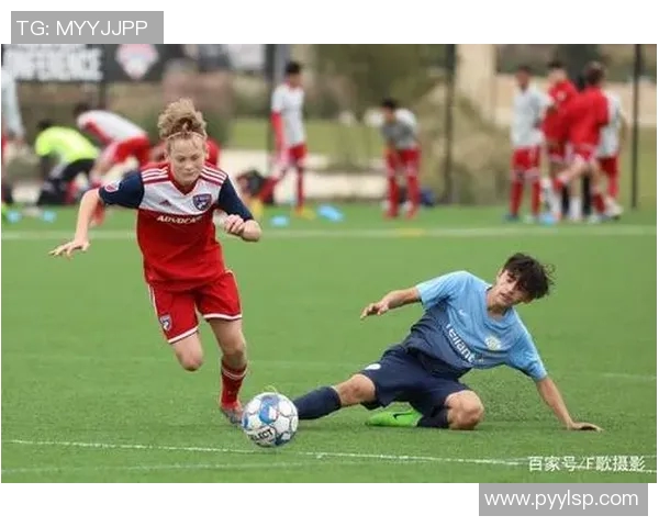 足球明星齐聚一堂精彩瞬间尽在此图展现足球魅力与激情的完美时刻 足球明星齐聚一堂精彩瞬间尽在此图展现足球魅力与激情的完美时刻